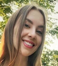 alisa_blanche