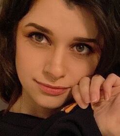 Alli Leigh