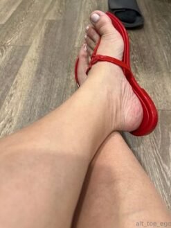 alt_toe_ego