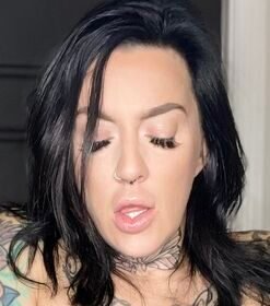 Amber Lester
