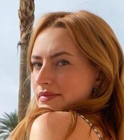 Amelia Dimoldenberg