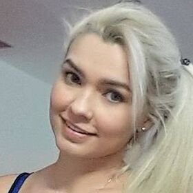 Angela R